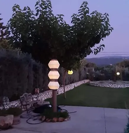 Ariadni Βίλα Χαλικερή